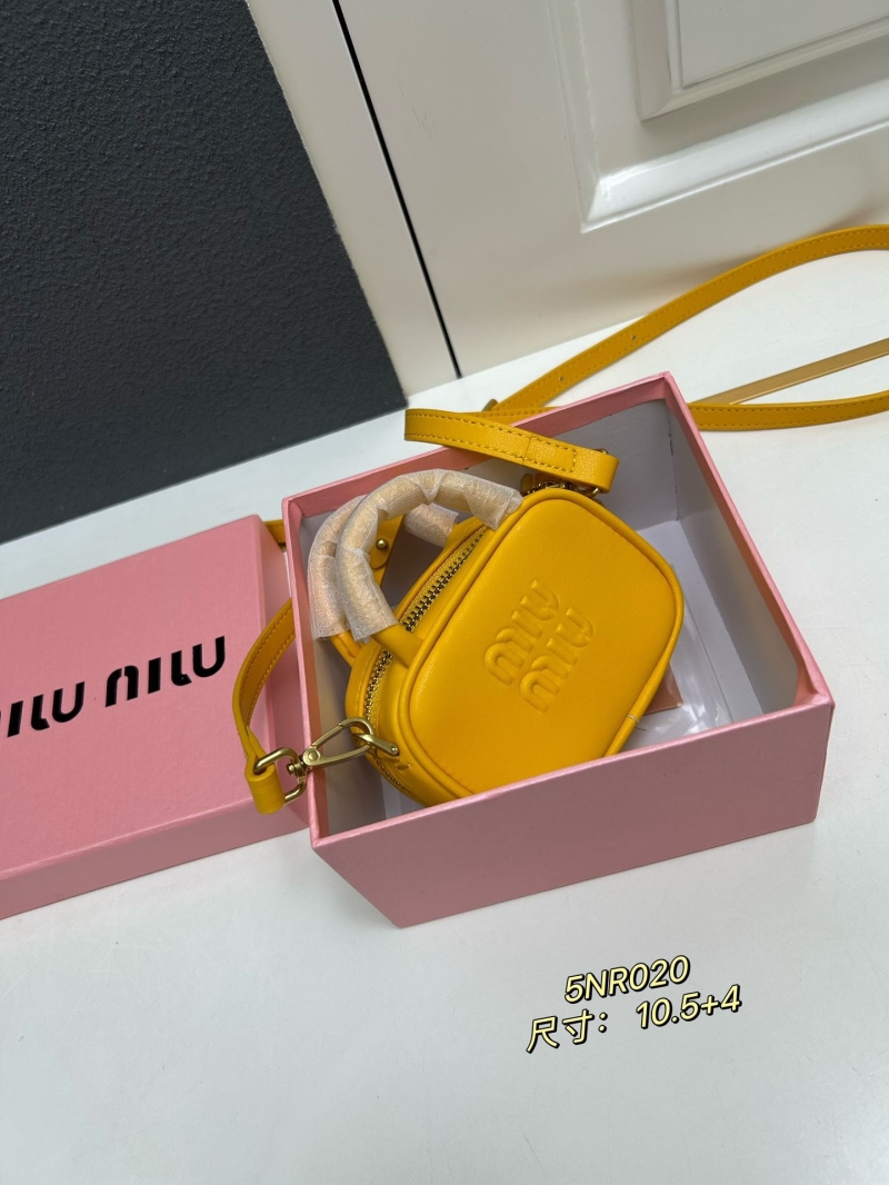 MIU MIU Clutch Bags